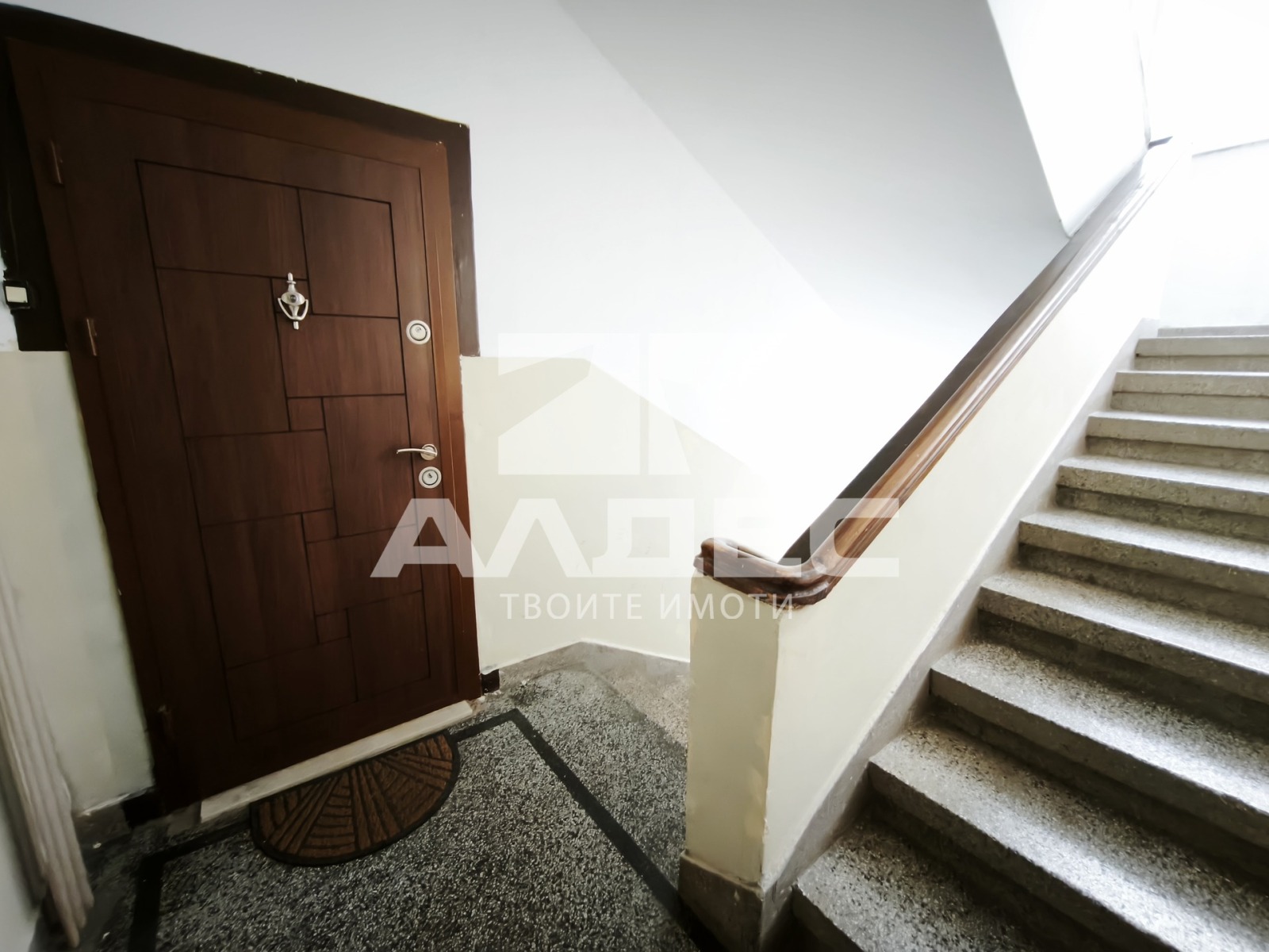 Дава под наем 2-СТАЕН, гр. София, Лозенец, снимка 12 - Апартаменти - 56277108