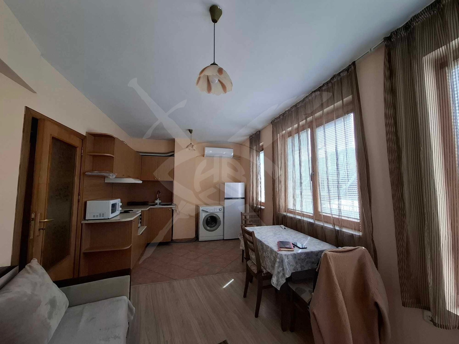 Дава под наем 2-СТАЕН, гр. Варна, Базар Левски, снимка 2 - Апартаменти - 52543229