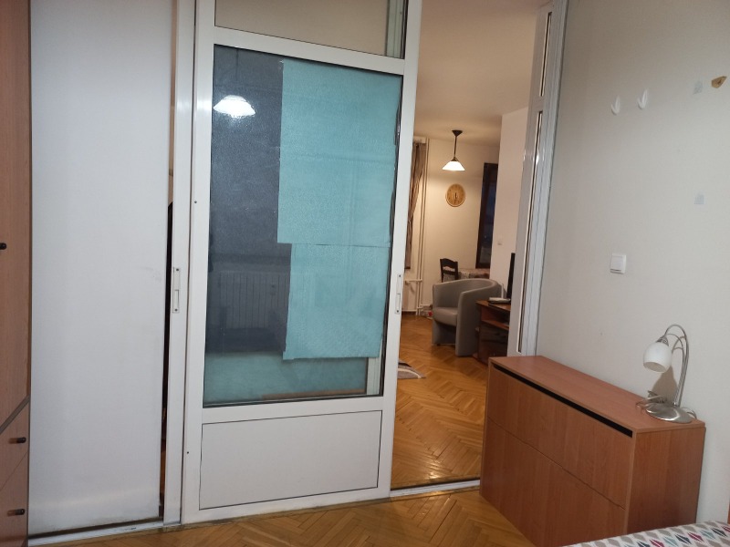 Дава под наем 2-СТАЕН, гр. София, Център, снимка 4 - Апартаменти - 52385186