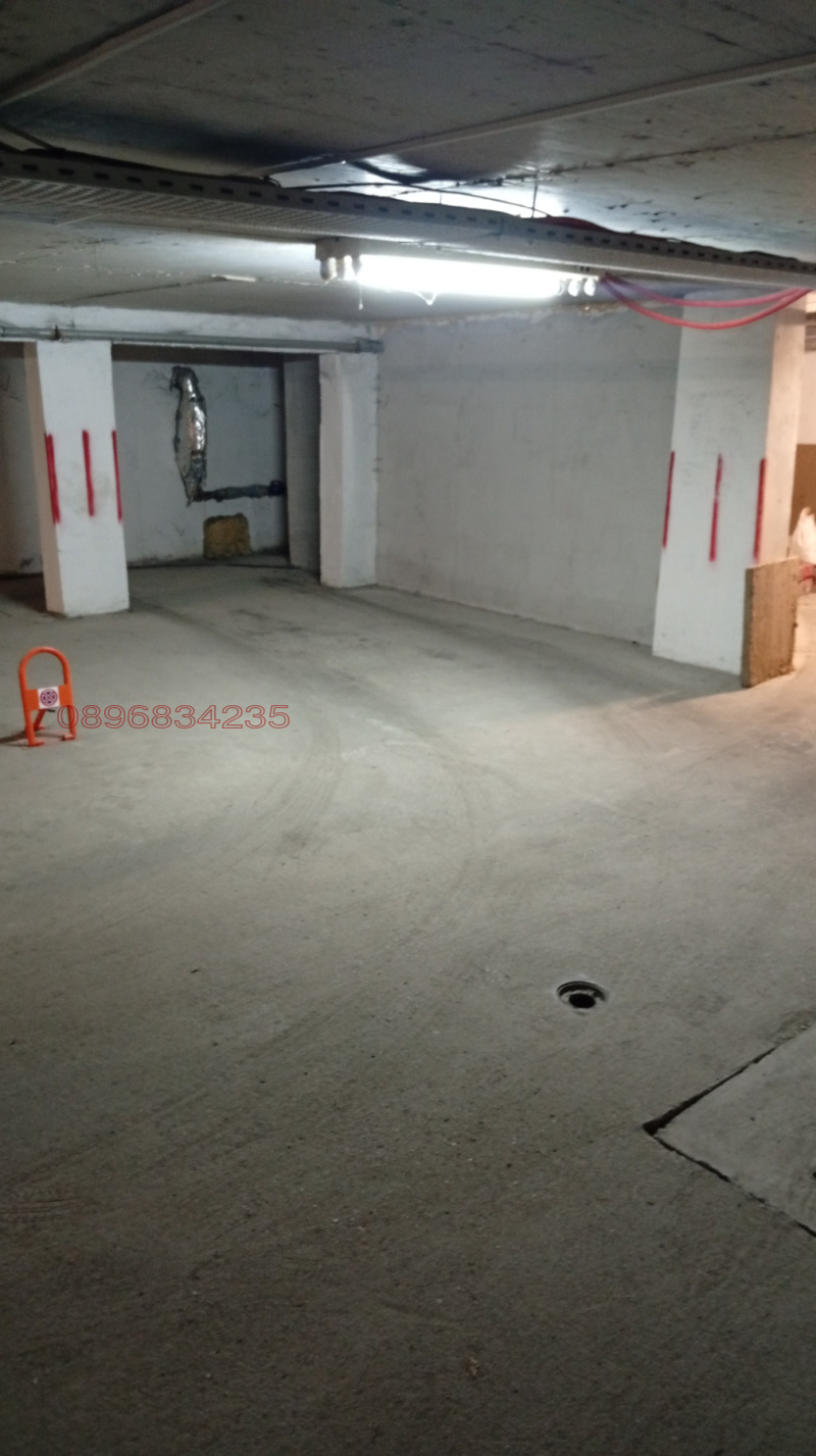 Дава под наем ГАРАЖ, ПАРКОМЯСТО, гр. София, Белите брези, снимка 4 - Гаражи и паркоместа - 53204978