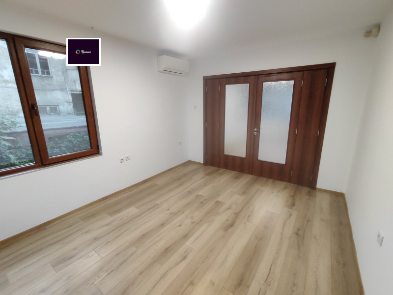 Дава под наем ОФИС, гр. Варна, Център