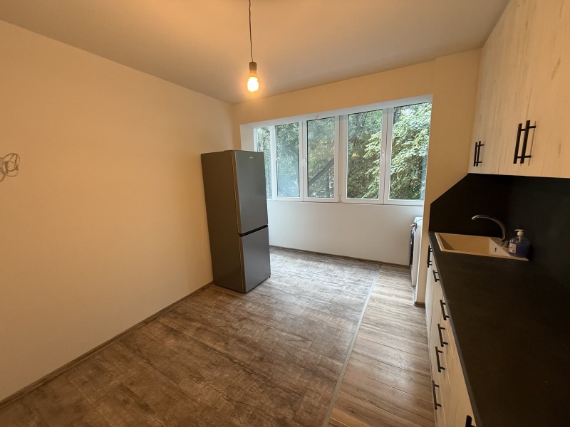 Te huur  2 slaapkamers Plovdiv , Mladezjki Chalm , 85 m² | 78125587 - afbeelding [2]