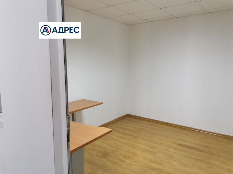 Дава под наем СКЛАД, с. Склаве, област Благоевград, снимка 7 - Складове - 53984158