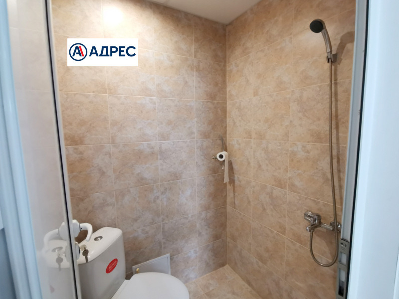 Дава под наем СКЛАД, с. Склаве, област Благоевград, снимка 6 - Складове - 53984158