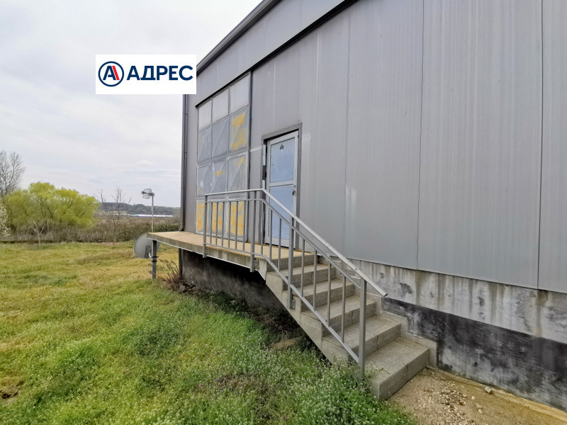 Дава под наем СКЛАД, с. Склаве, област Благоевград, снимка 9 - Складове - 53984158