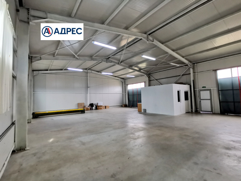 Дава под наем СКЛАД, с. Склаве, област Благоевград, снимка 3 - Складове - 53984158