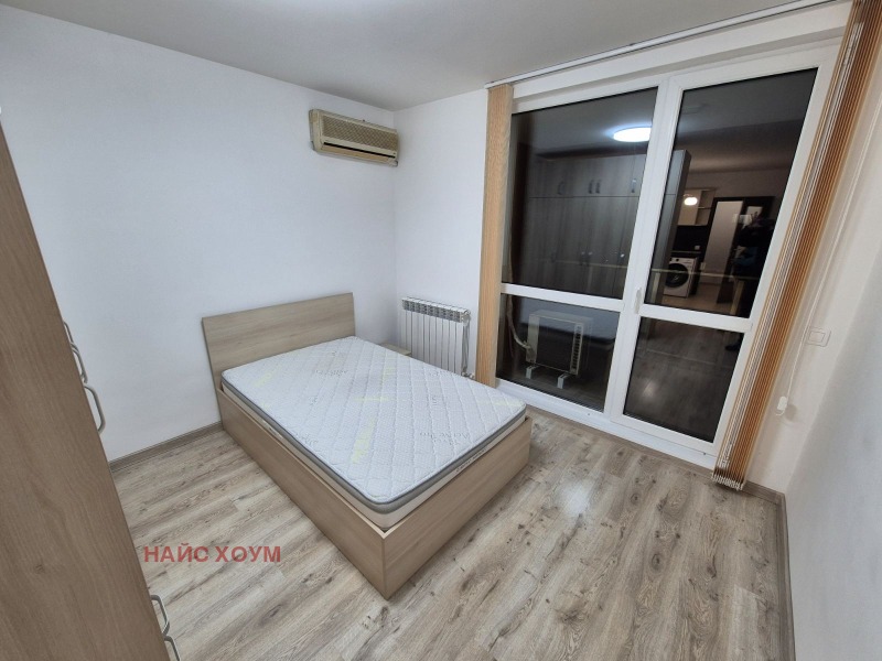 Te huur  Studio Sofia , Tsentar , 50 m² | 16099500 - afbeelding [2]