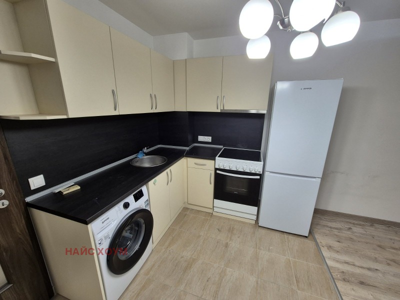 Te huur  Studio Sofia , Tsentar , 50 m² | 16099500