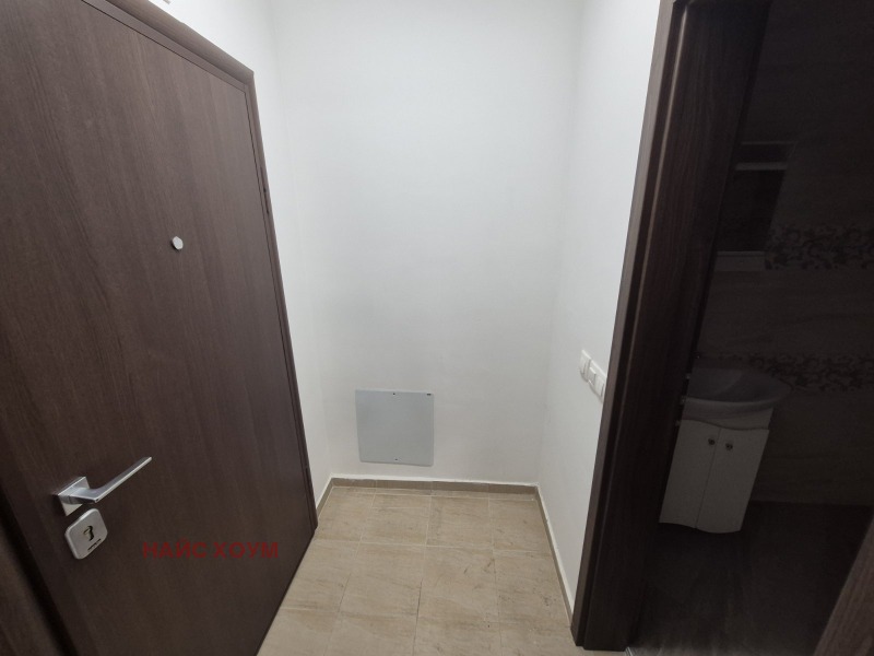 Te huur  Studio Sofia , Tsentar , 50 m² | 16099500 - afbeelding [4]