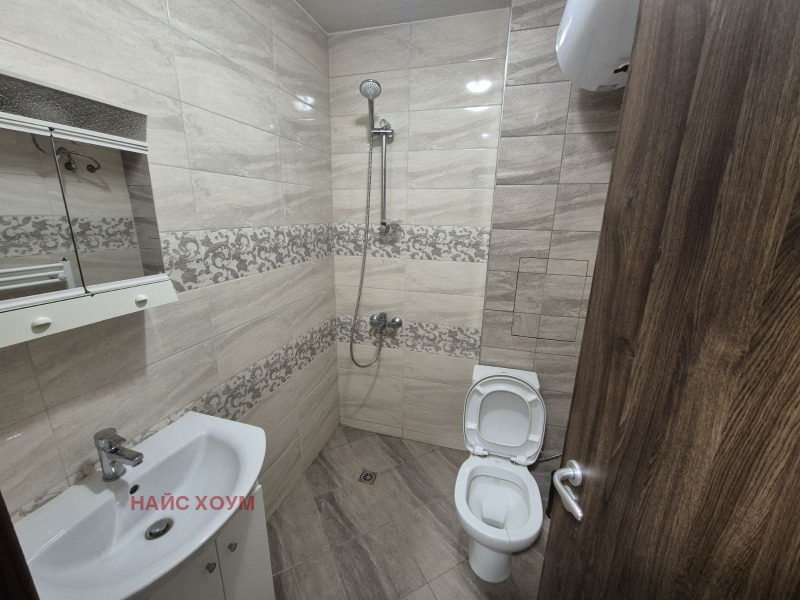 Te huur  Studio Sofia , Tsentar , 50 m² | 16099500 - afbeelding [3]