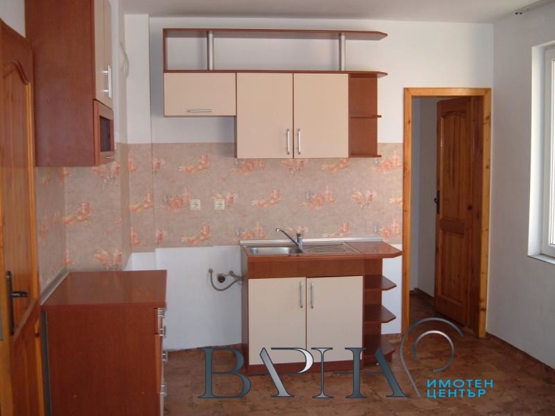 Дава под наем 2-СТАЕН, гр. Варна, Левски 1, снимка 2 - Апартаменти - 53029565