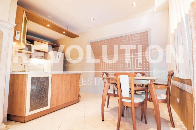 Дава под наем 3-СТАЕН, гр. Варна, Център, снимка 3 - Апартаменти - 52480824