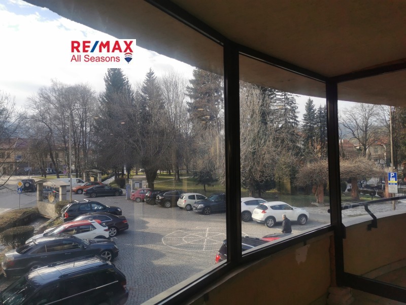 Дава под наем МАГАЗИН, гр. Разлог, област Благоевград, снимка 4 - Магазини - 53086483