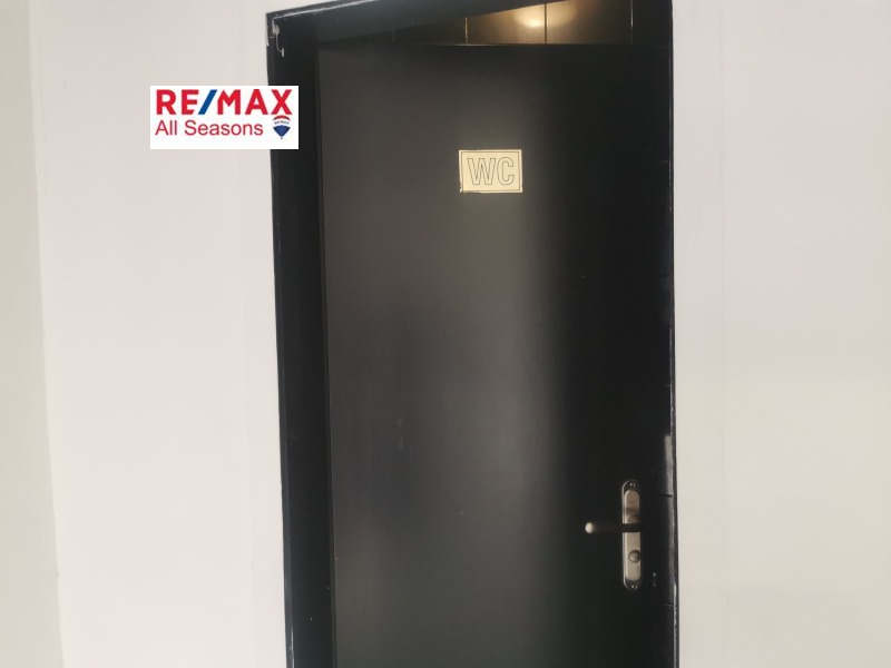 Дава под наем МАГАЗИН, гр. Разлог, област Благоевград, снимка 9 - Магазини - 53086483