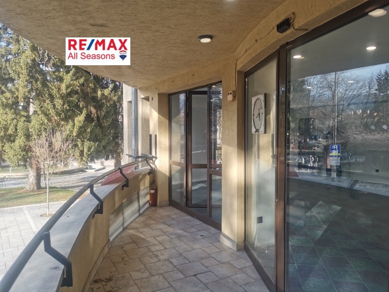 Дава под наем МАГАЗИН, гр. Разлог, област Благоевград, снимка 15 - Магазини - 53086483