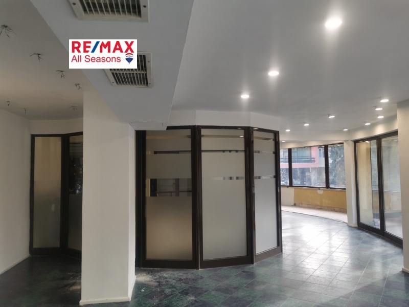 Дава под наем МАГАЗИН, гр. Разлог, област Благоевград, снимка 8 - Магазини - 53086483