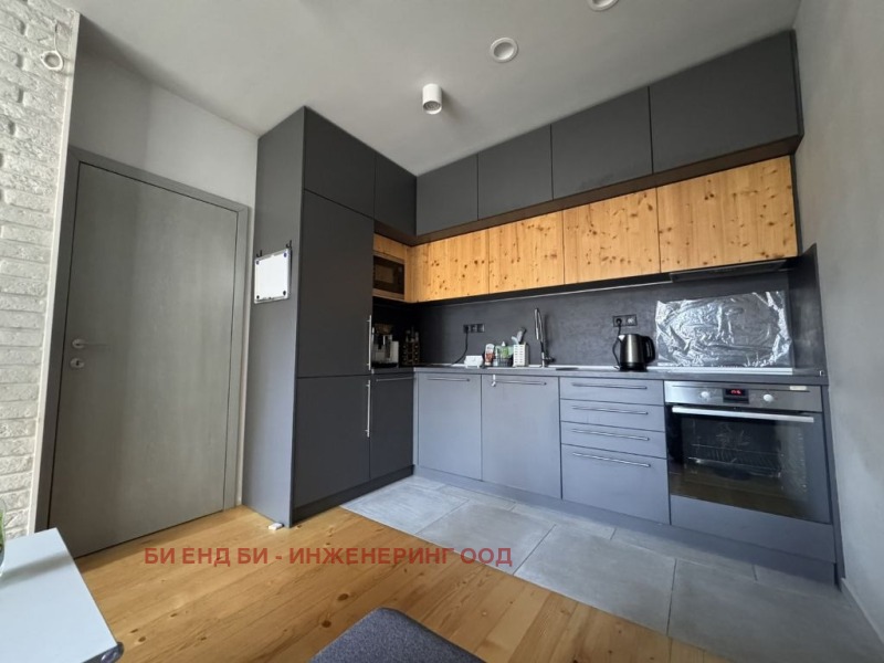 Дава под наем 3-СТАЕН, гр. София, Център