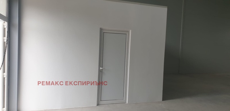 Дава под наем  Склад град Пловдив , Индустриална зона - Изток , 450 кв.м | 69714094 - изображение [2]