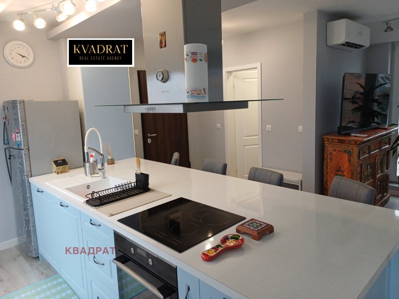 Дава под наем 3-СТАЕН, гр. София, Център, снимка 2 - Апартаменти - 53591993