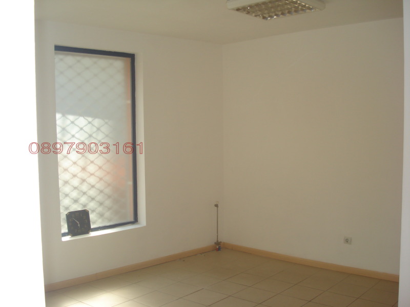 A louer  Boutique Sofia , Gotse Deltchev , 53 m² | 28663310 - image [4]