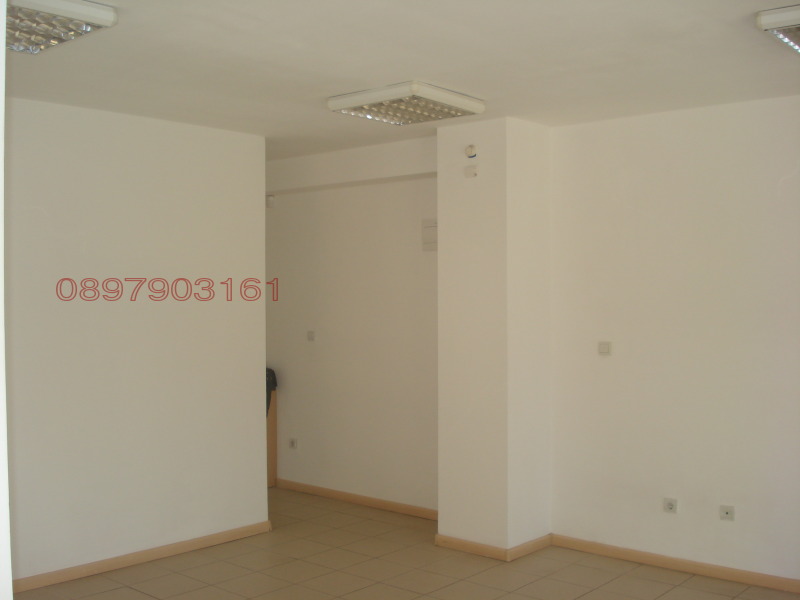 A louer  Boutique Sofia , Gotse Deltchev , 53 m² | 28663310 - image [2]