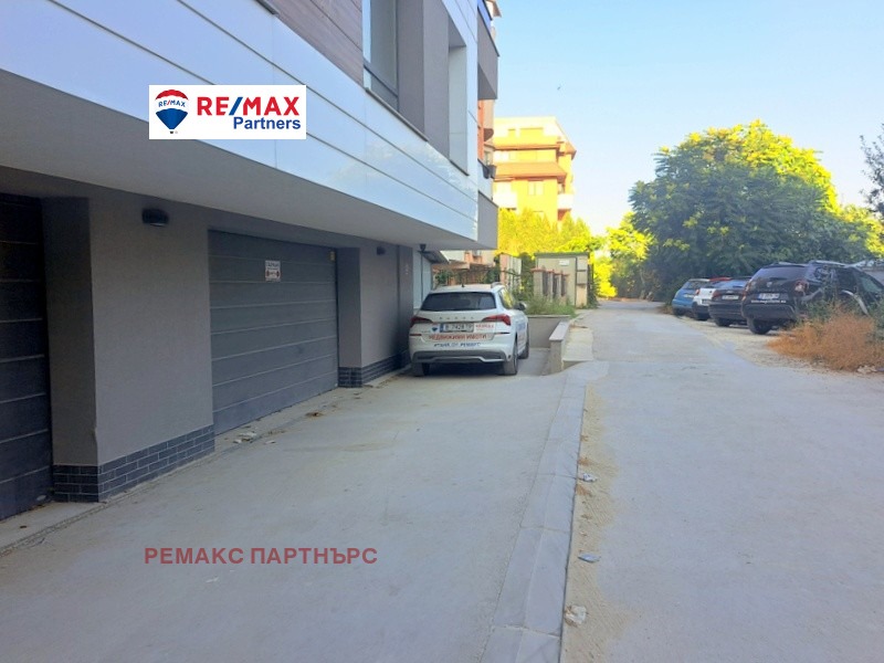 För uthyrning  Гараж, Паркомясто Varna , Levski 2 , 12 kvm | 48875507 - bild [2]