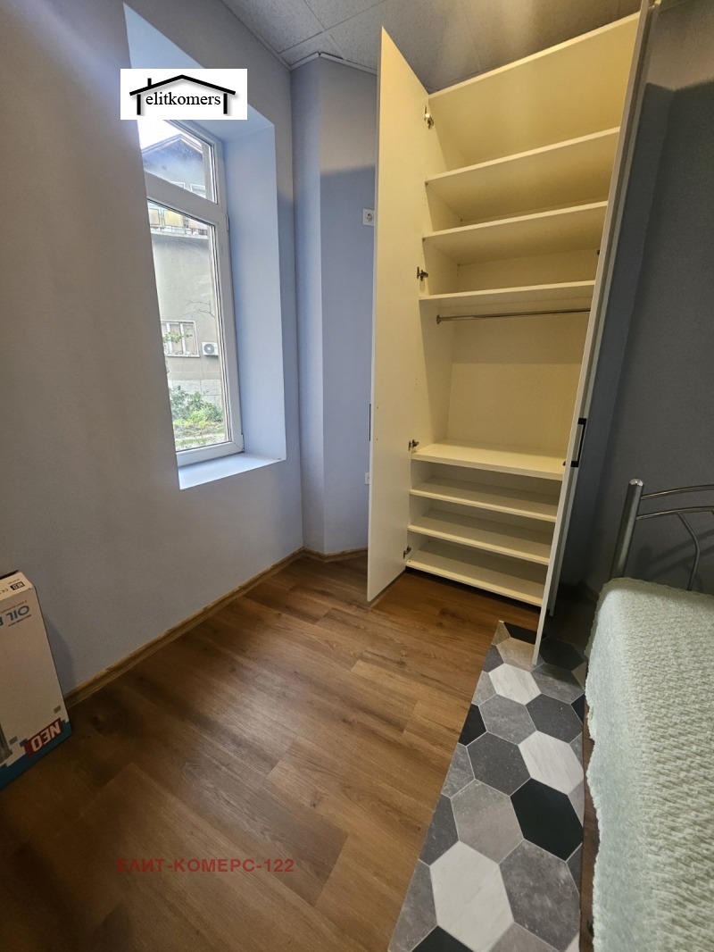 Kiadó  Stúdió Sofia , Bankja , 20 négyzetméter | 46385592
