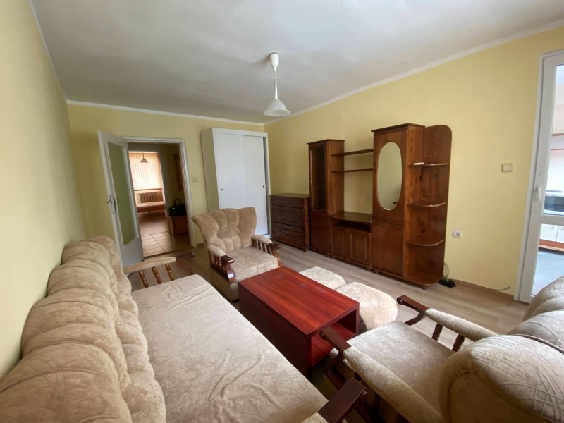 Zu vermieten  1 Schlafzimmer Ruse , Zentar , 72 qm | 24648537 - Bild [8]