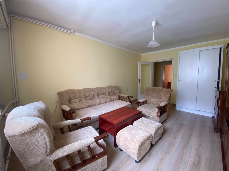 Zu vermieten  1 Schlafzimmer Ruse , Zentar , 72 qm | 24648537 - Bild [6]