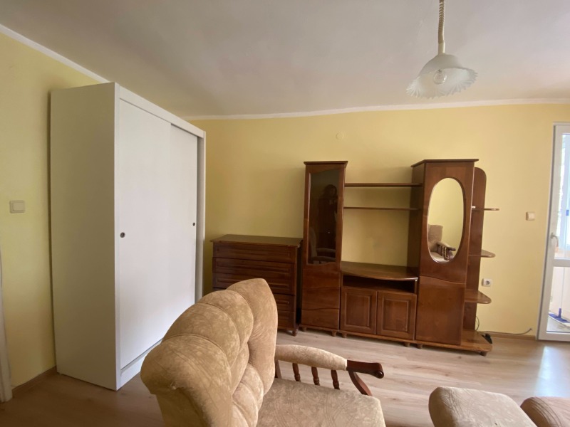 Zu vermieten  1 Schlafzimmer Ruse , Zentar , 72 qm | 24648537 - Bild [7]