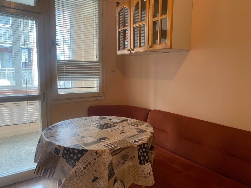 Zu vermieten  1 Schlafzimmer Ruse , Zentar , 72 qm | 24648537 - Bild [5]