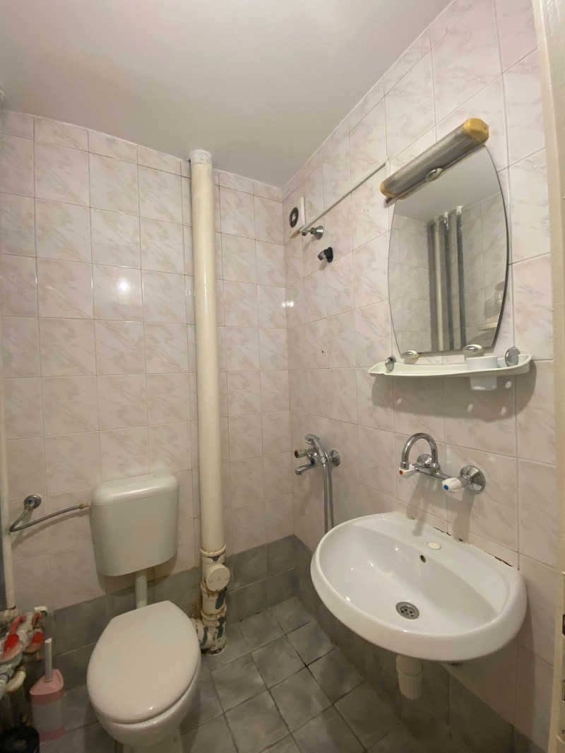 Zu vermieten  1 Schlafzimmer Ruse , Zentar , 72 qm | 24648537 - Bild [14]