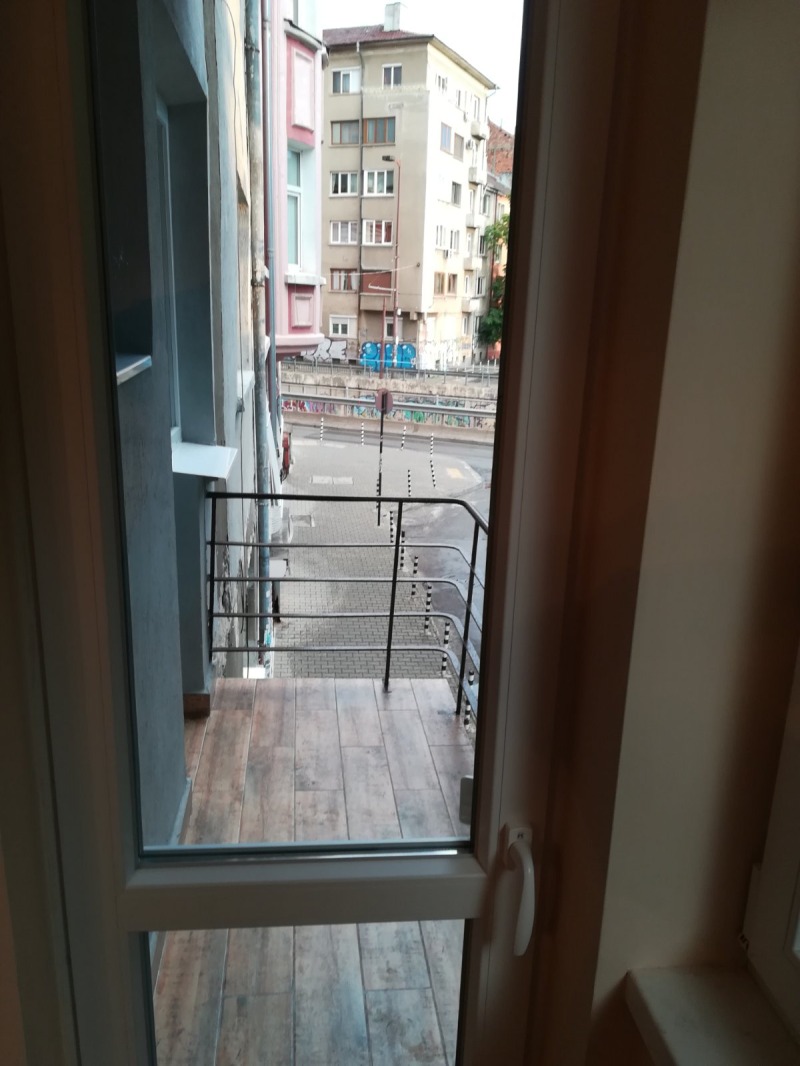 Дава под наем 2-СТАЕН, гр. София, Център, снимка 4 - Апартаменти - 52853608