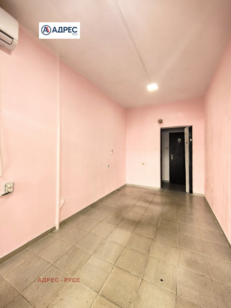 Дава под наем ОФИС, гр. Русе, Широк център, снимка 2 - Офиси - 52939429