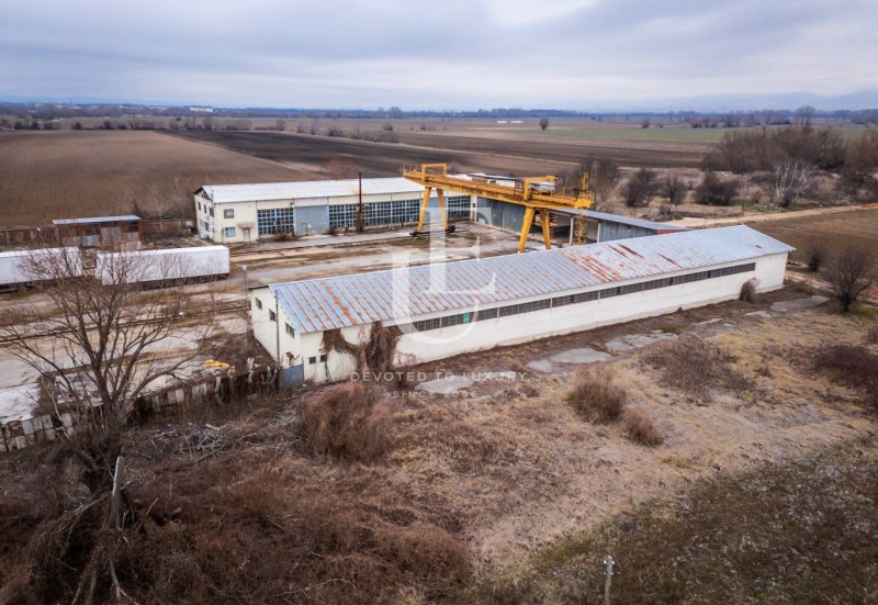 För uthyrning  Industribyggnad Sofia , Negovan , 2700 kvm | 81227602