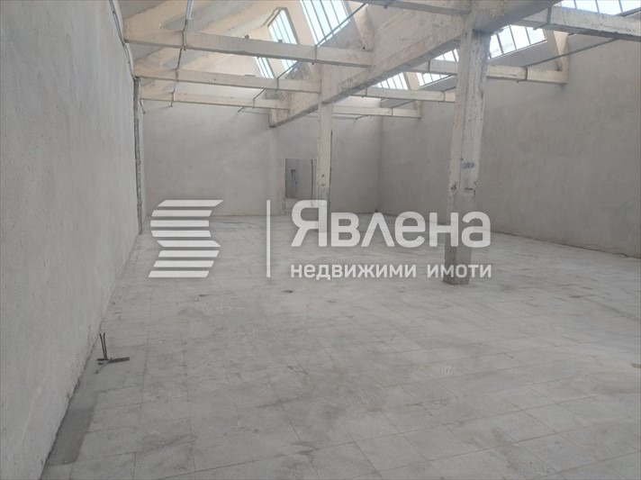 Дава под наем ПРОМ. ПОМЕЩЕНИЕ, гр. София, с. Световрачене, снимка 3 - Производствени сгради - 55535085