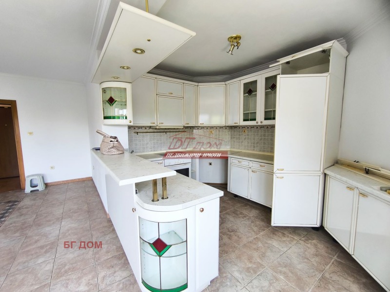 Дава под наем  4-стаен град Пловдив , Кършияка , 120 кв.м | 38769906