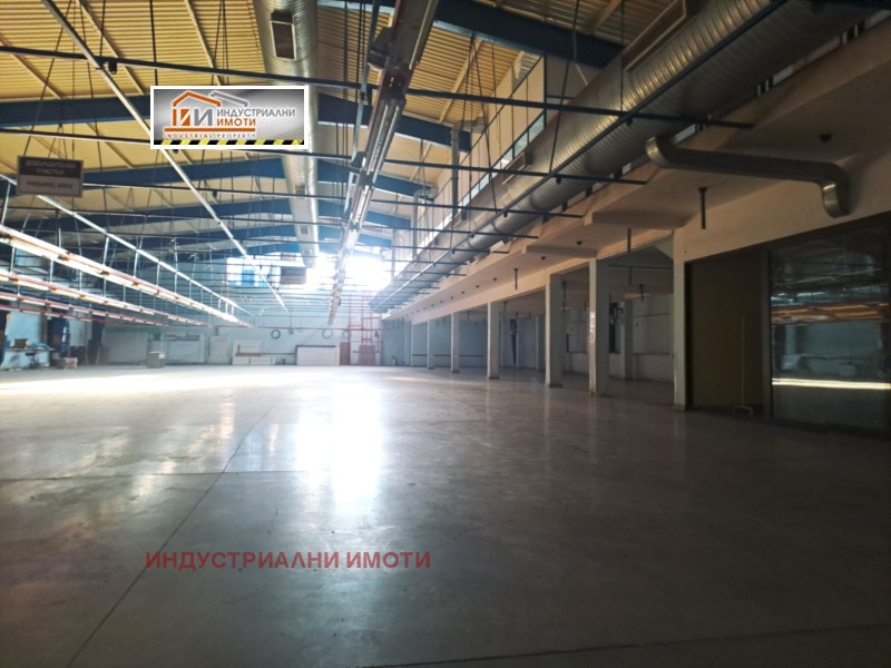 Дава под наем ПРОМ. ПОМЕЩЕНИЕ, гр. Пловдив, Индустриална зона - Тракия, снимка 2 - Производствени сгради - 52843917