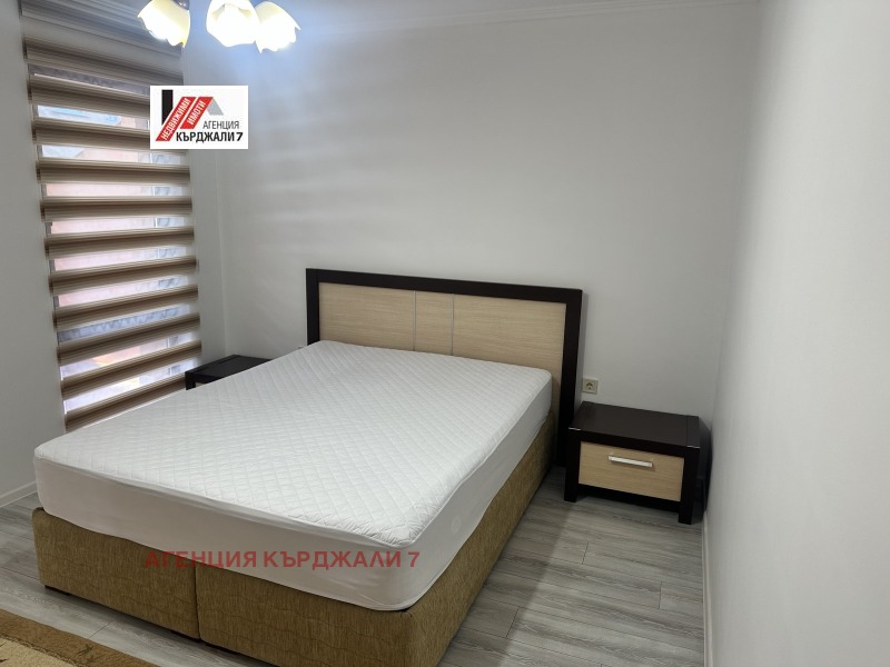 Дава под Наем 3-СТАЕН в град Кърджали, Център - 87 кв.м / 450 € » 880.12 лв., АГЕНЦИЯ КЪРДЖАЛИ 7