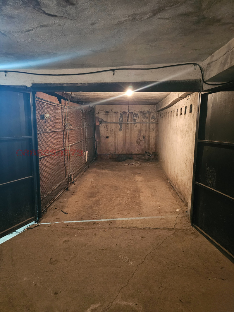 Zu vermieten  Garage Sofia , Iztok , 16 qm | 50821649
