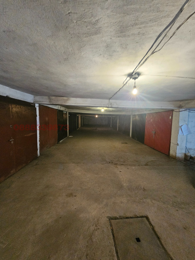 Zu vermieten  Garage Sofia , Iztok , 16 qm | 50821649 - Bild [7]