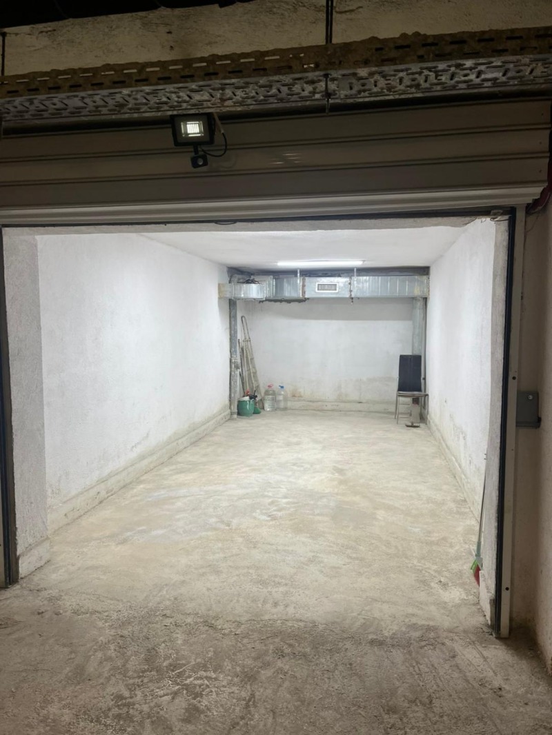 Дава под наем ГАРАЖ, ПАРКОМЯСТО, гр. Варна, Базар Левски, снимка 2 - Гаражи и паркоместа - 53115245