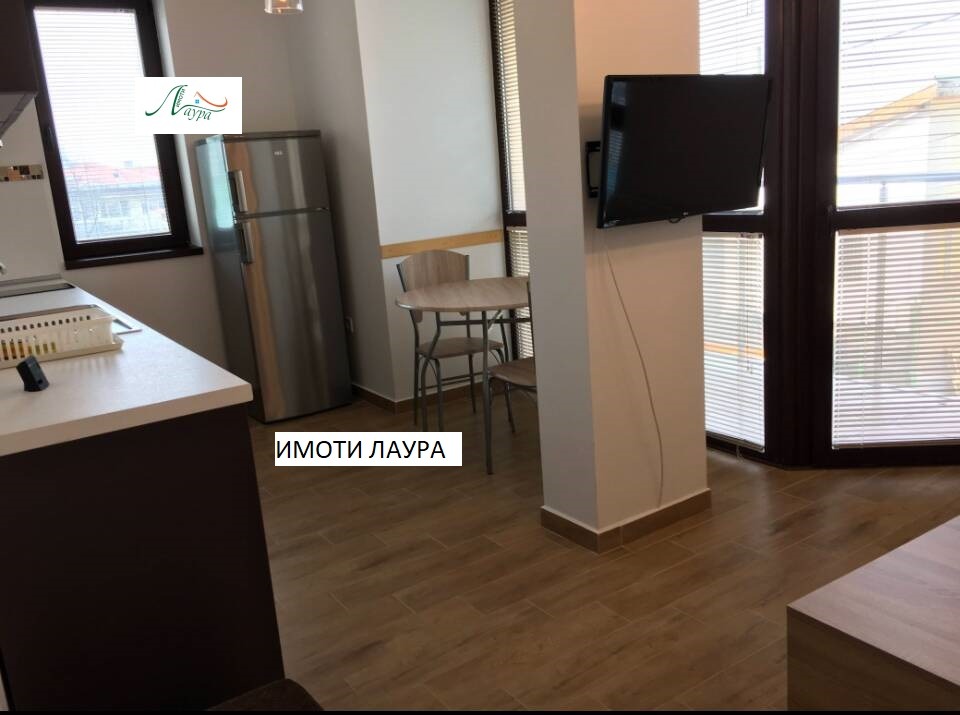 Дава под наем 2-СТАЕН, гр. Шумен, Пожарната, снимка 8 - Апартаменти - 54002443