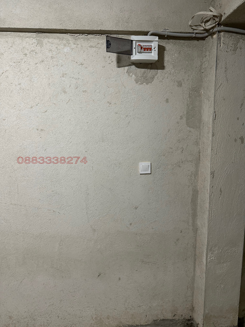 Дава под наем ГАРАЖ, ПАРКОМЯСТО, гр. Пловдив, Кючук Париж, снимка 7 - Гаражи и паркоместа - 52782121