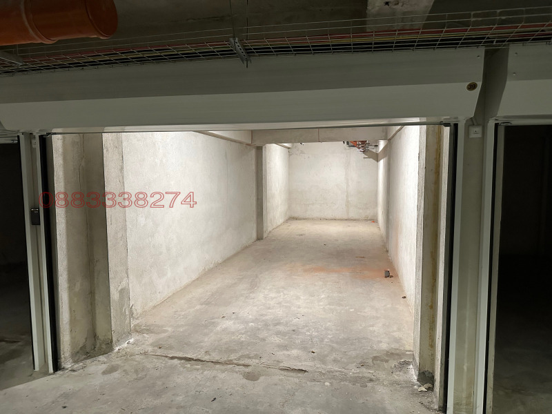 Дава под наем ГАРАЖ, ПАРКОМЯСТО, гр. Пловдив, Кючук Париж, снимка 3 - Гаражи и паркоместа - 52782121