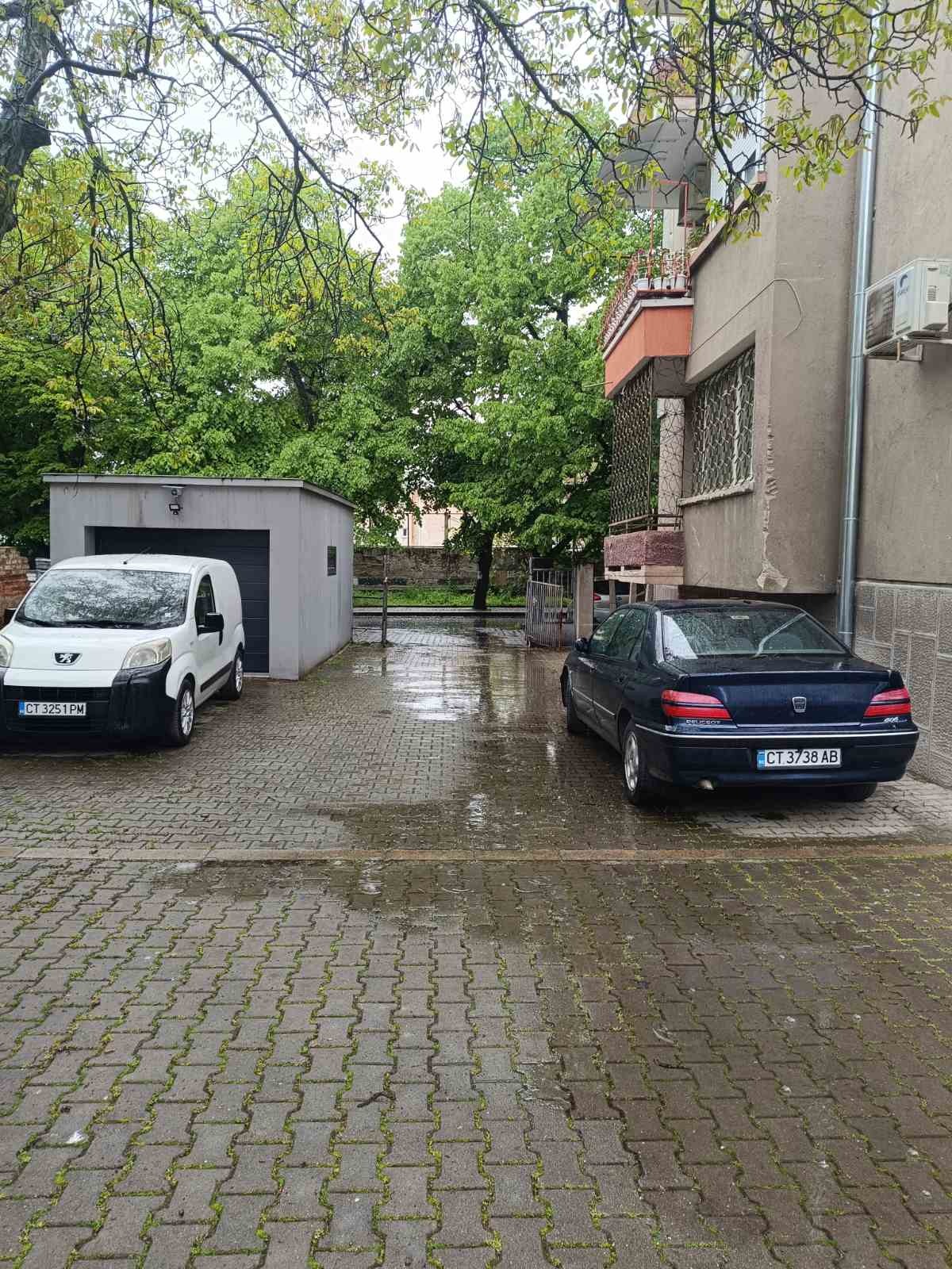 Дава под наем ГАРАЖ, ПАРКОМЯСТО, гр. Стара Загора, Операта, снимка 4 - Гаражи и паркоместа - 54370439