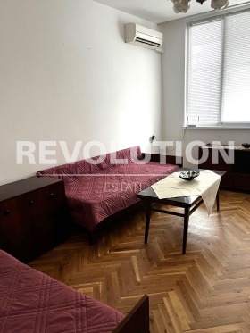 2 Schlafzimmer Tschataldscha, Warna