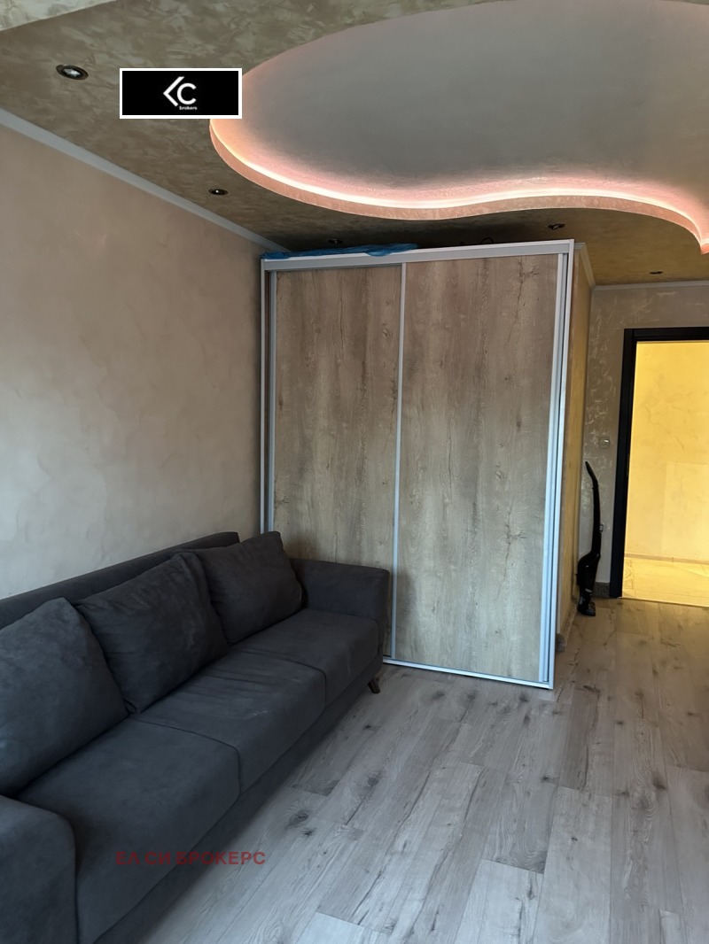 Дава под наем 4-СТАЕН, гр. София, Света Троица, снимка 17 - Апартаменти - 52587973