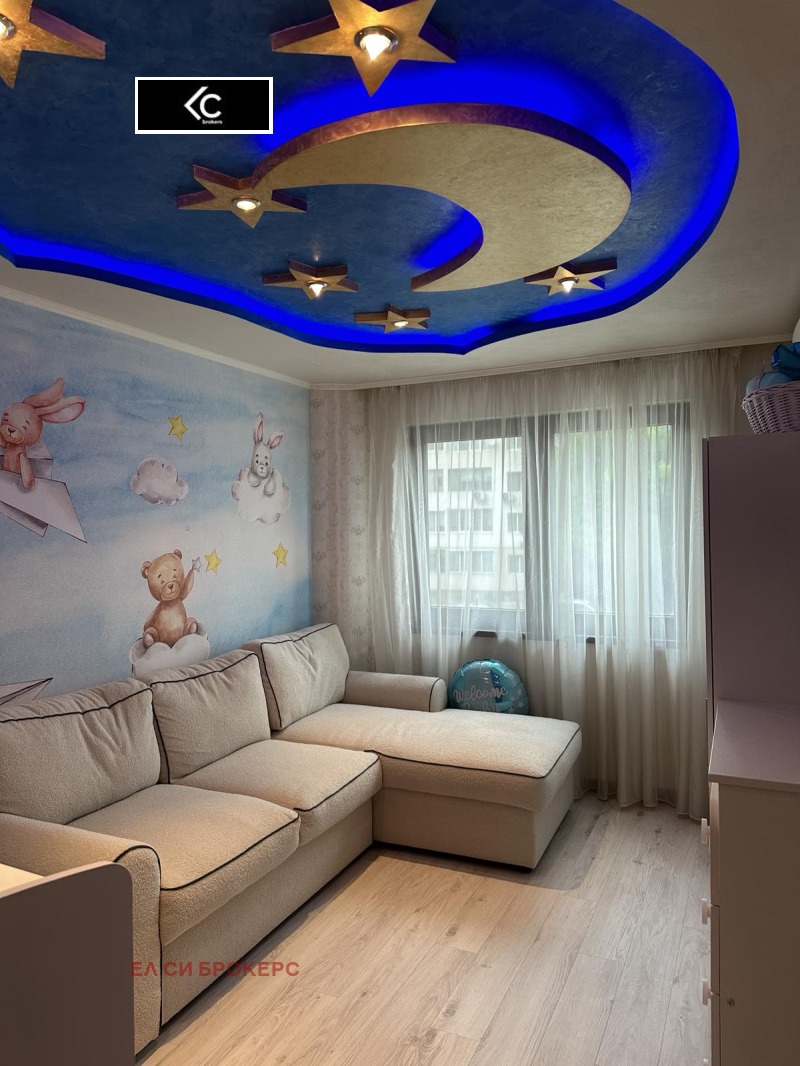 Дава под наем 4-СТАЕН, гр. София, Света Троица, снимка 10 - Апартаменти - 52587973