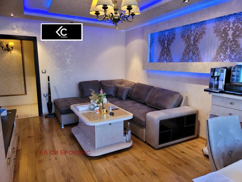 Под наем 4-СТАЕН, град София, Света Троица • 1100 € / 2151.41 лв. • 37284624 1